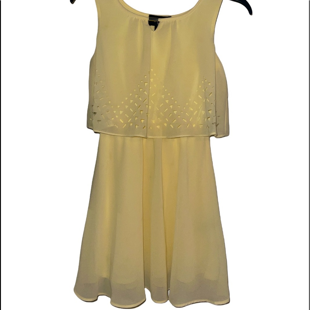 I.N. Girls Dress - in Soft Yellow 💛 - Size 7